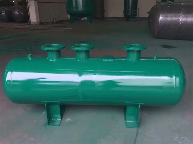 1679991473376569.jpeg 临潼临潼临潼蒸汽分气缸1.jpeg